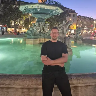 Ioannis L.