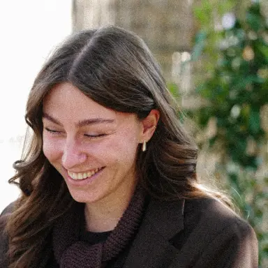 Laura F.