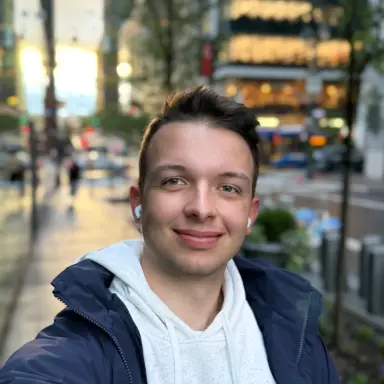 Niklas S.