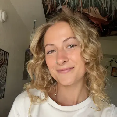 Ella M.