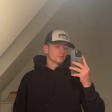 Dominik G.